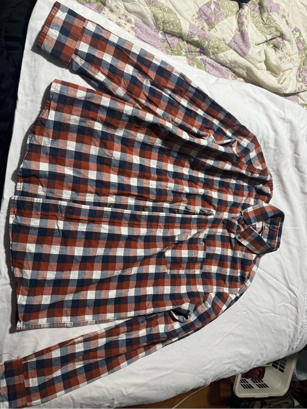 Hollister Men's Plaid Button-Down Shirt in Rust, Navy & White